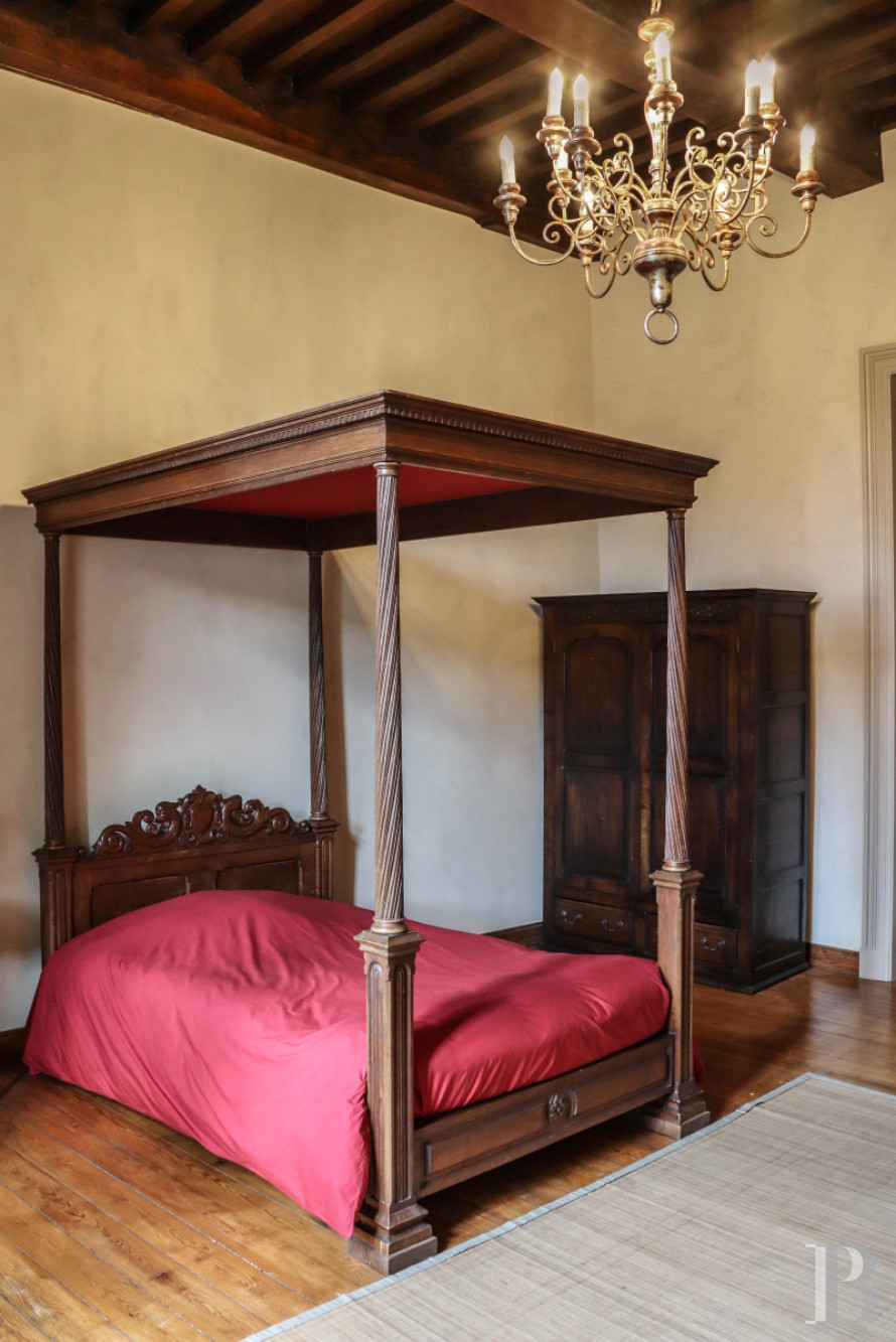 A chateau-fortress with a one hundred hectare estate in the county of Namur, to the south of Brussels in Belgium - photo  n°18